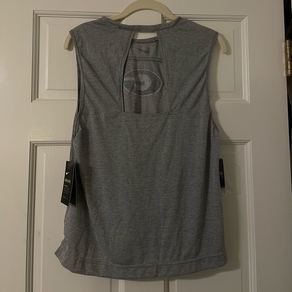 UGA gray workout tank, size L (never worn) - Picture 3 of 3